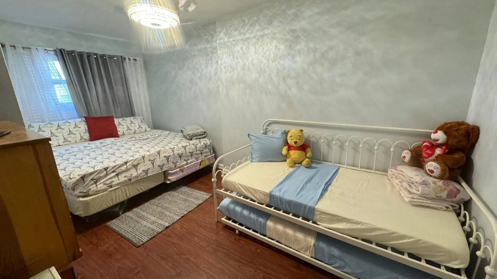 Huge 3 Bedrooms Apt 15 Minutes To Ny City West New York Apartment
